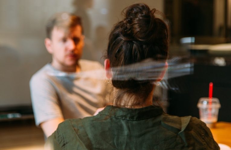 Des Moines: 3 WAYS TO TELL IF SOMEONE CARES FOR YOU