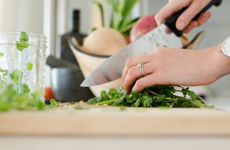 Nutrition and Mental Health: Eating to Reduce Inflammation in Des Moines
